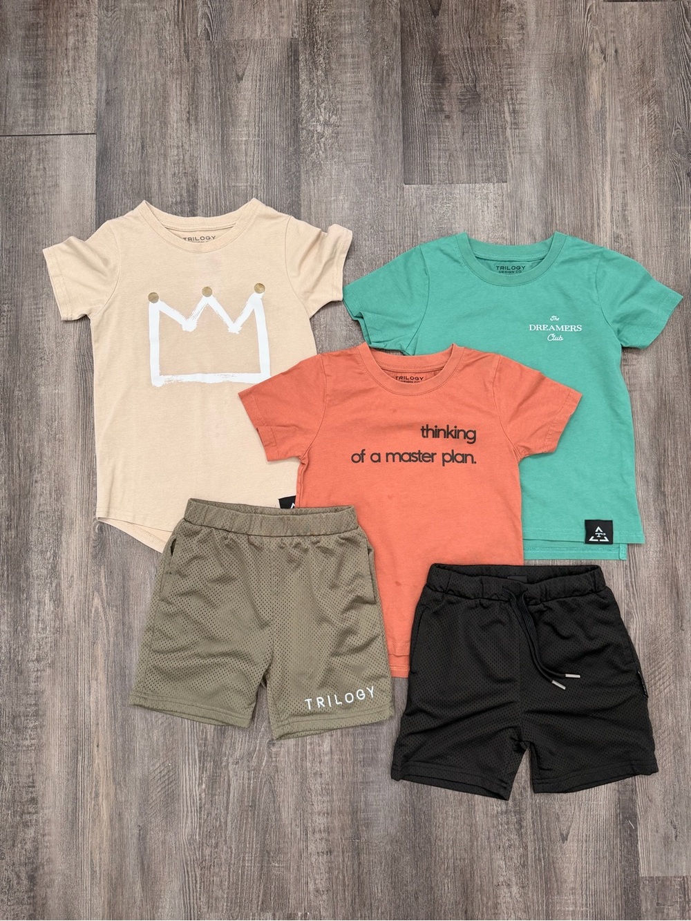 Kids 5-Piece Matching Set in Cream, Green, Rust, Olive & Black